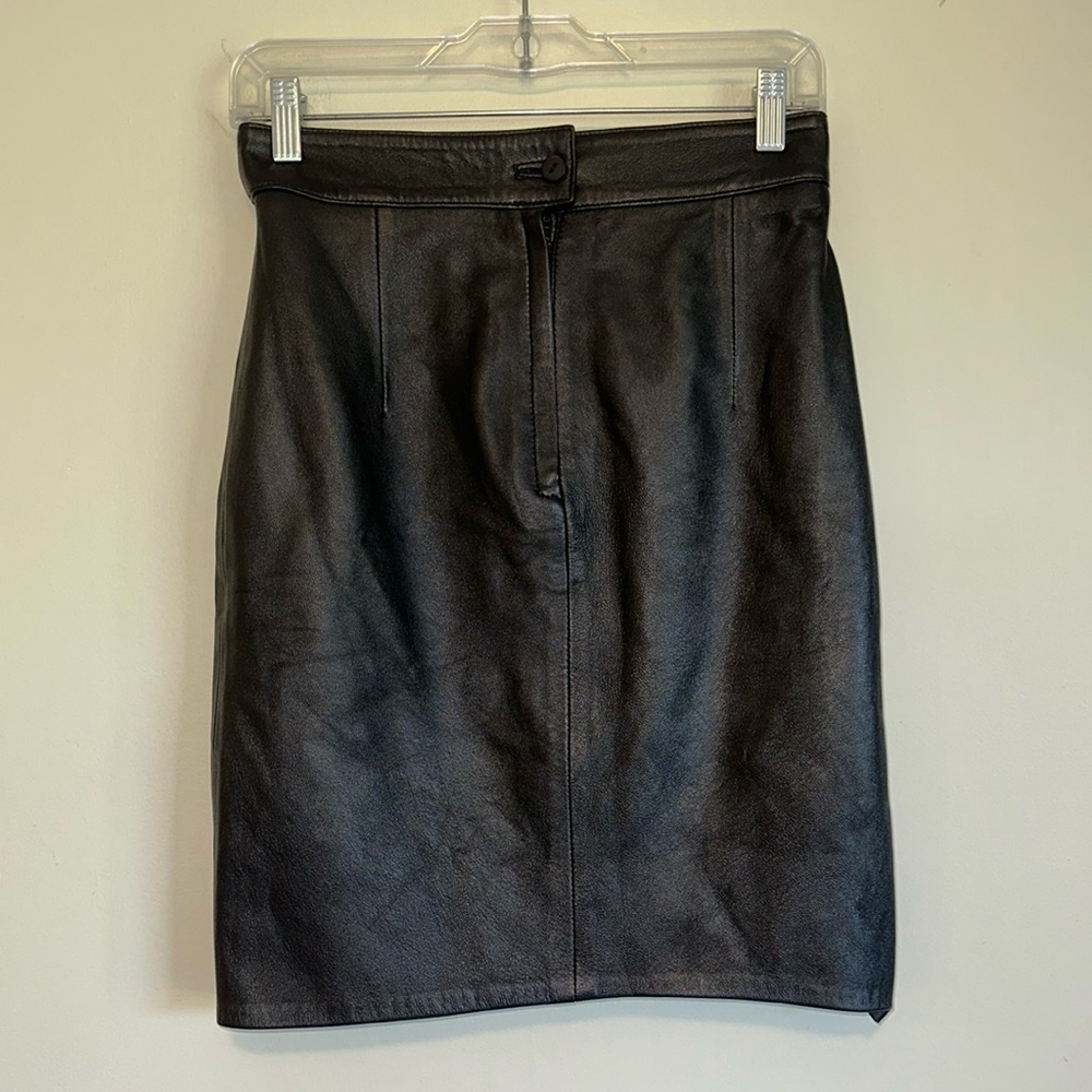 Soft black vintage 100% leather skirt